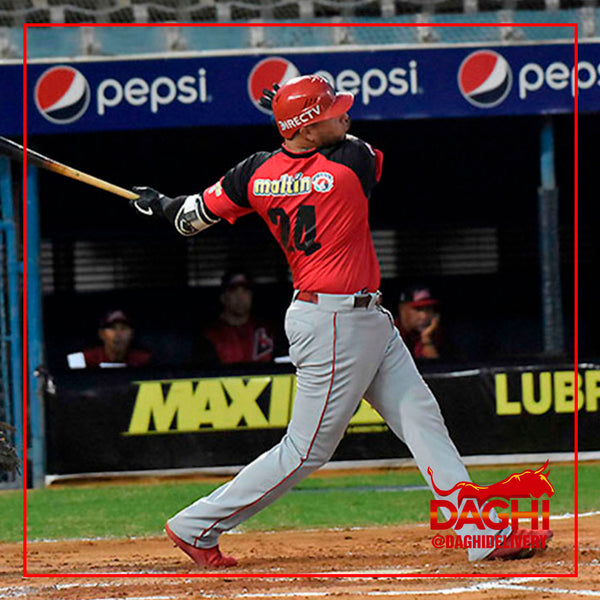 CARDENALES BLANQUEÓ A LOS TIBURONES A DOMICILIO