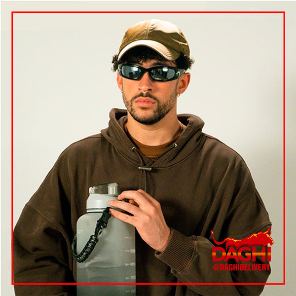 JÓVENES HISPANOS RECIBIRÁN BECAS DE 500 MIL DÓLARES OTORGADAS POR BAD BUNNY