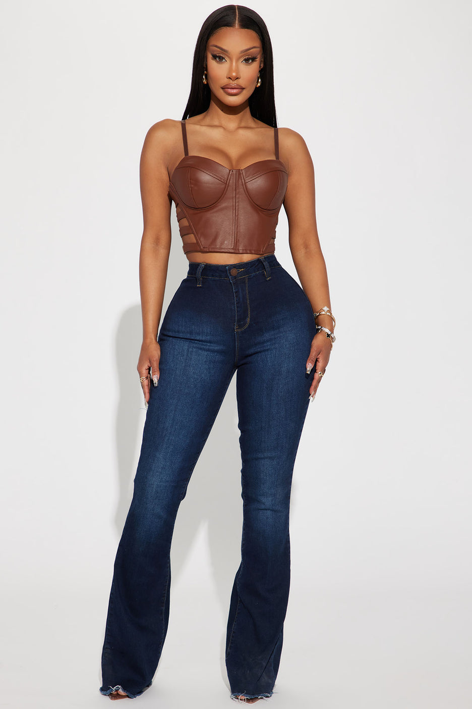 BLUEJEAN FASHION NOVA BOTA CAMPANA TALLA 5